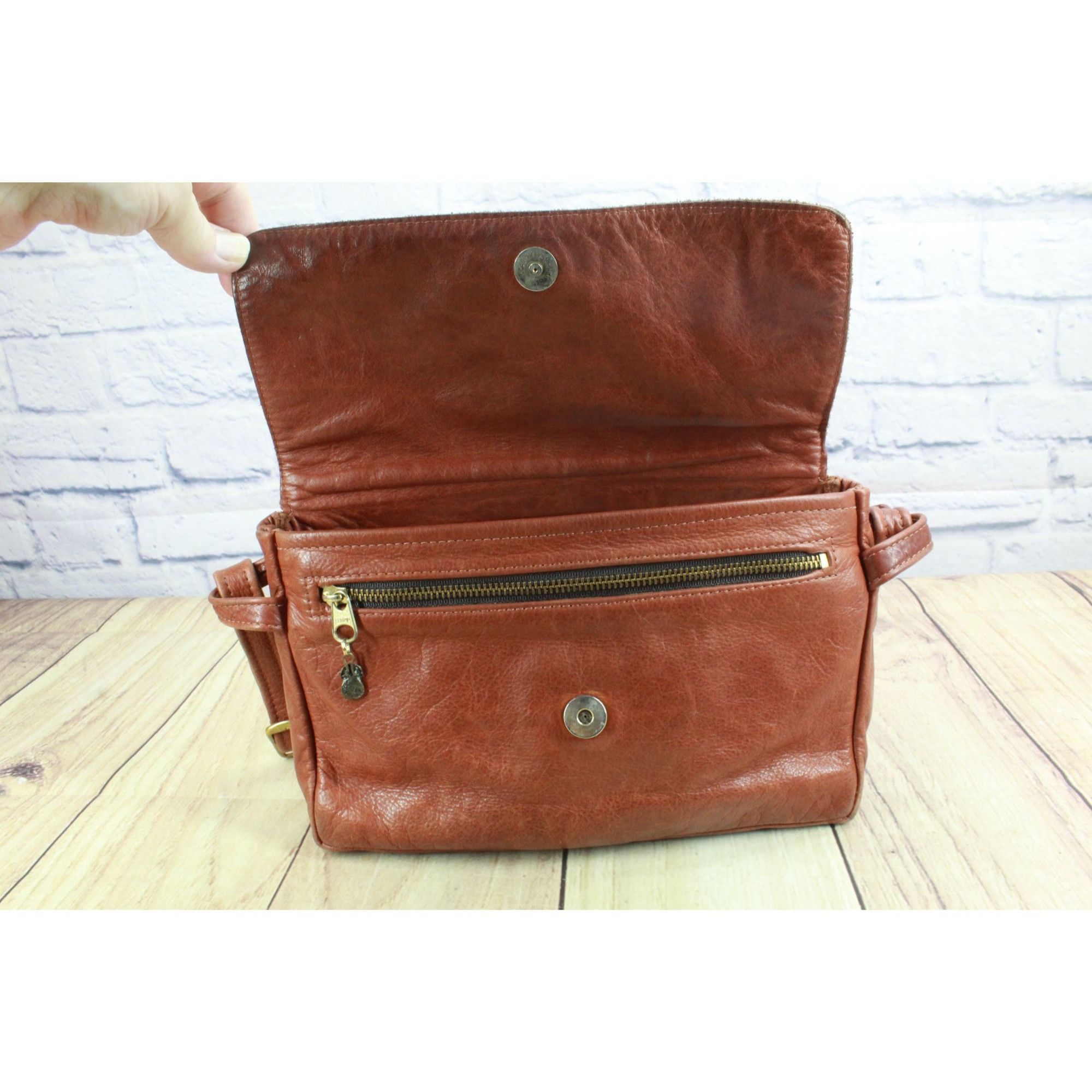 Other Beggar’s Pouch Leather Women's Leather Flap Shoulder Bag Size ONE SIZE - 4 Thumbnail