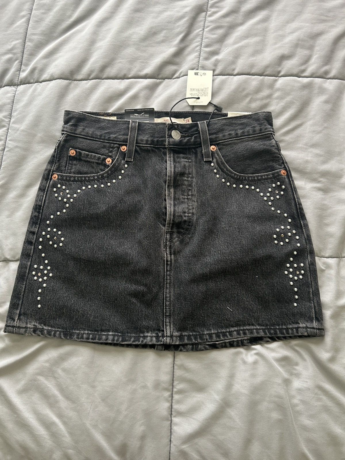 Levi's Levi’s Black Mini Skirt Size 24" / US 00 / IT 34 - 1 Thumbnail