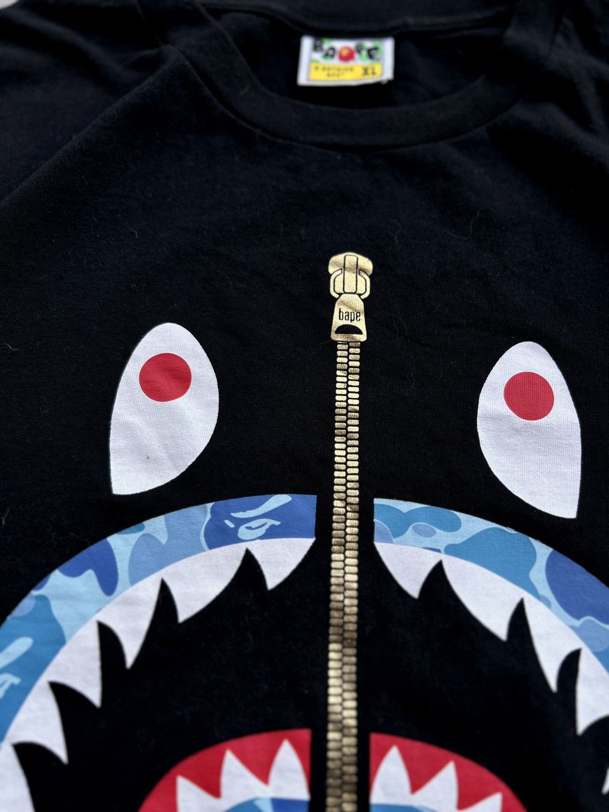 Bape CRAZY BAPE SHARK LOGO TEE Size US XL / EU 56 / 4 - 3 Thumbnail