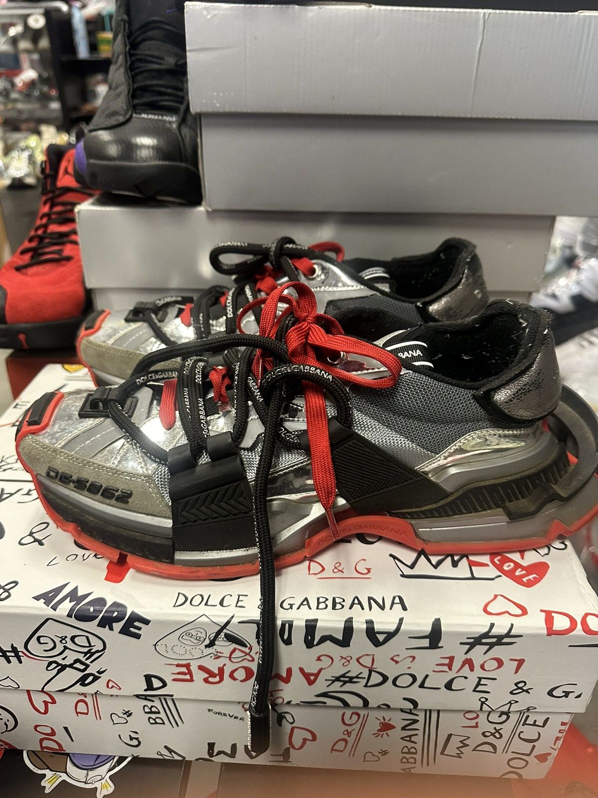Dolce & Gabbana Dolce and gabbana size 11 dg 5862 pre owned Size US 11 / EU 44 - 4 Thumbnail