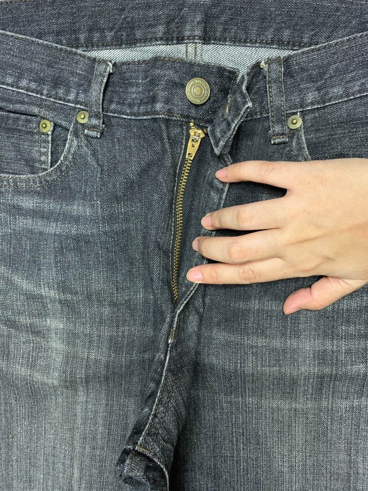 Japanese Brand × Uniqlo SALES🔥Vintage Japanese Uniqlo Mud Wash Distress Loose Jeans Size US 32 / EU 48 - 3 Thumbnail