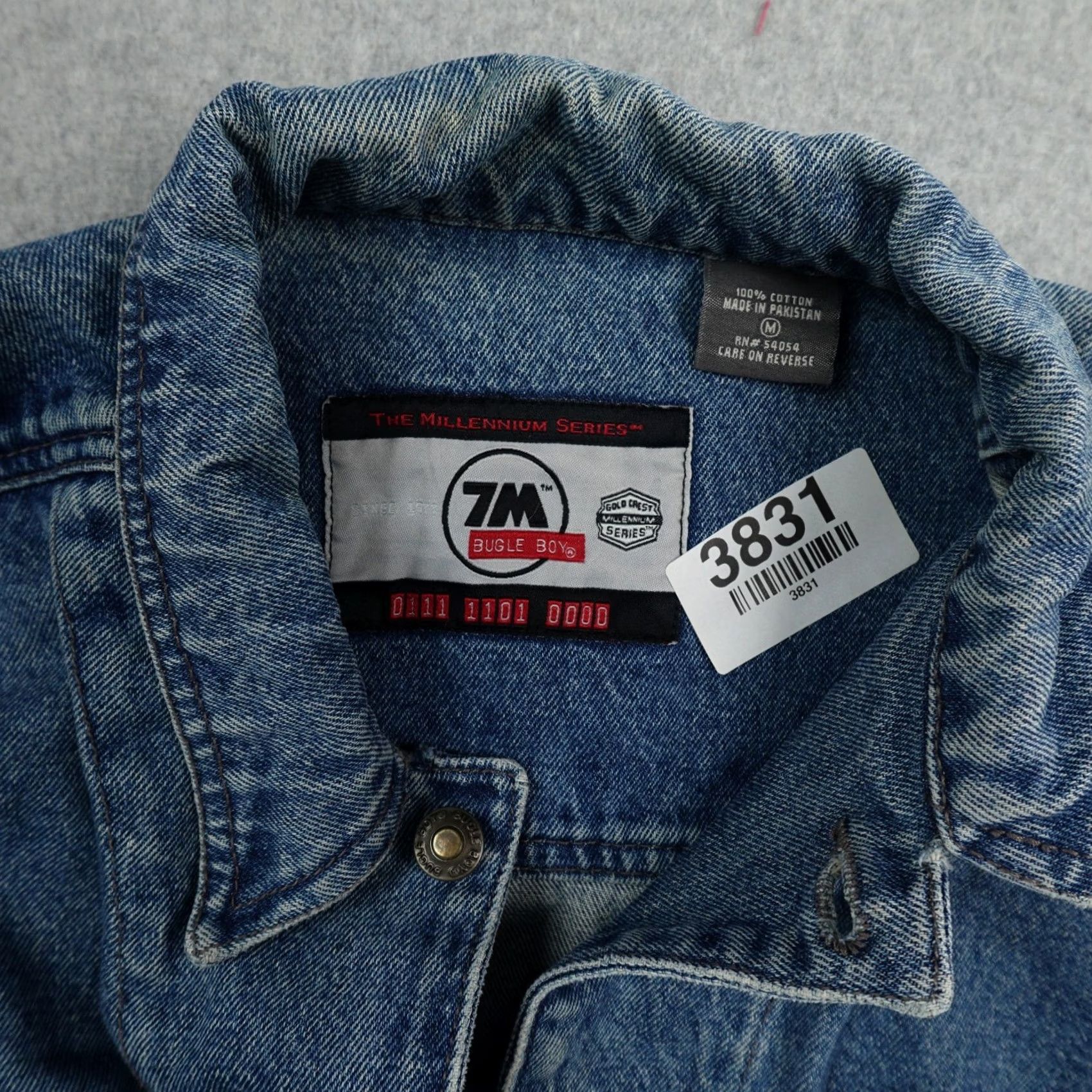 Bugle Boy VINTAGE Bugle Boy Shirt Mens Medium Blue 90s Denim Trucker Jacket 25X26 Measurements Provided in Pictures Size US M / EU 48-50 / 2 - 4 Thumbnail