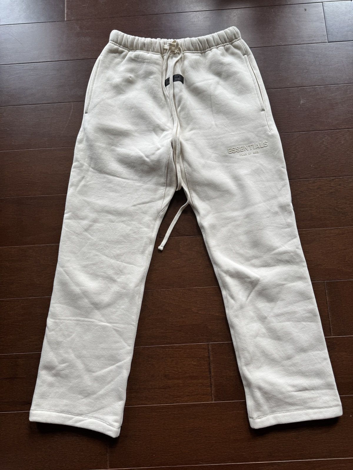 Fear of god essential sweatpant cream xs