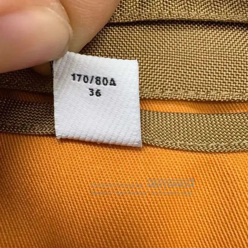 Burberry Burberry Yellow Women's Coat Size S. Size S / US 4 / IT 40 - 6 Thumbnail