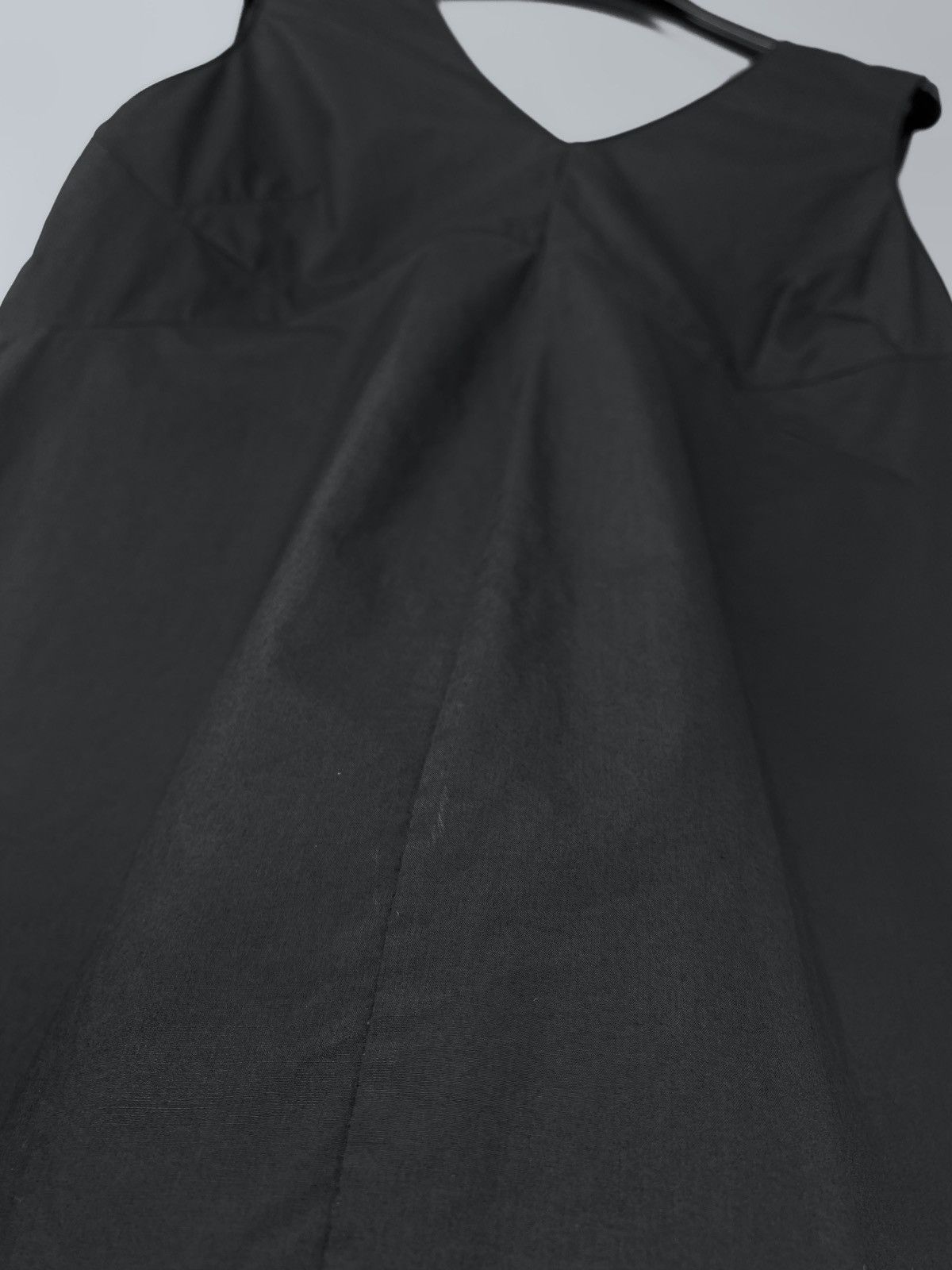 Marni Women's MARNI V-Neck Black Sleeveless Top Shirt Size 42 Size M / US 6-8 / IT 42-44 - 3 Thumbnail