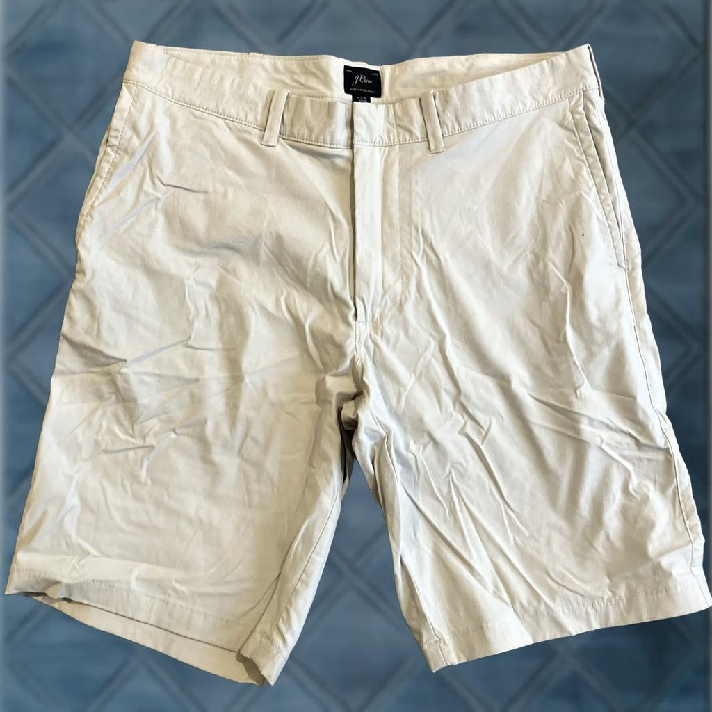 J.Crew J.CREW Bermuda Shorts Beige Men 36 Regular 10in Inseam Stretch Nylon Tech Golf Casual 36x10 Mens Size US 36 / EU 52 - 1 Thumbnail