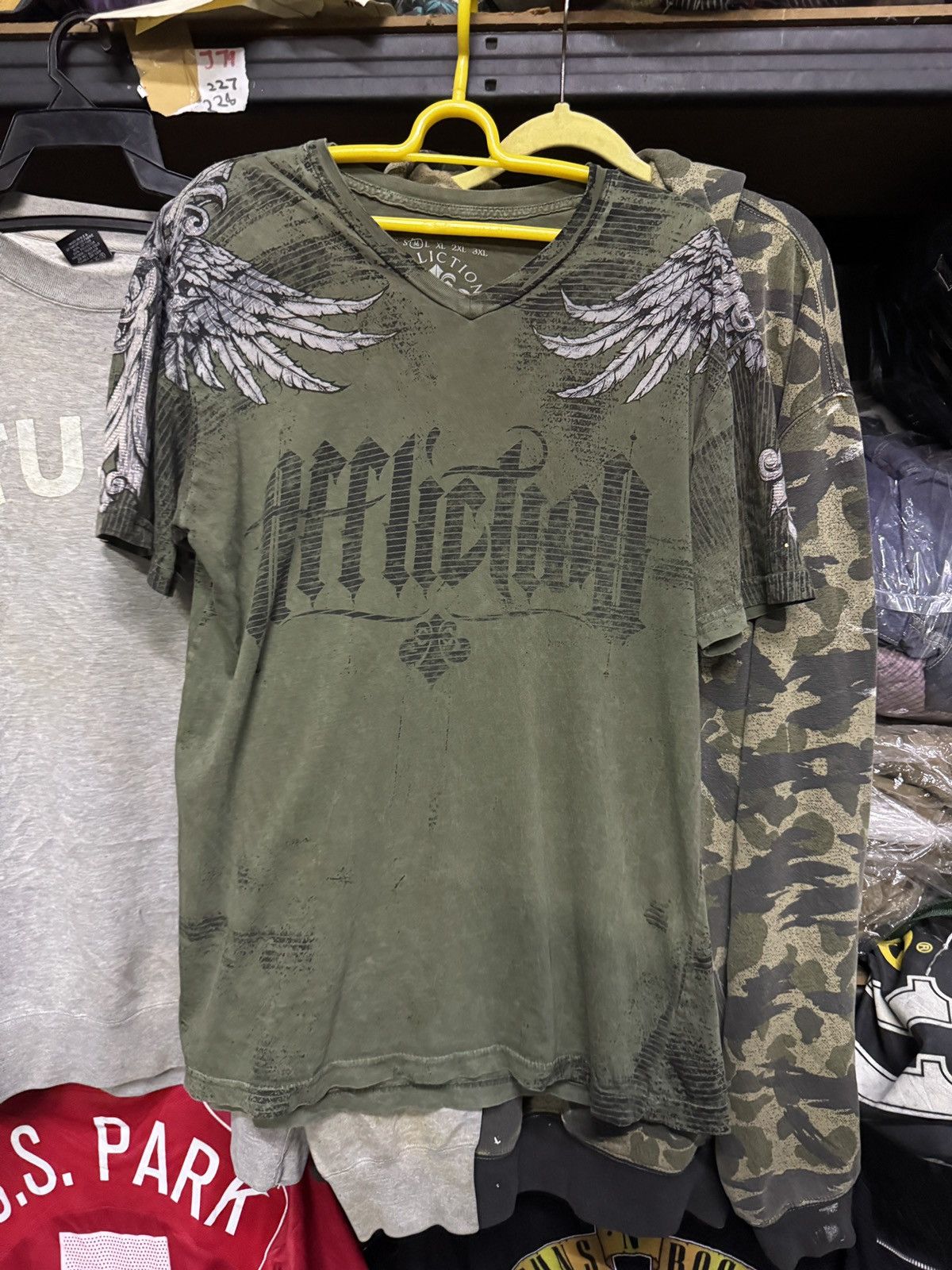 AFFLICTION CROSS TSHIRT