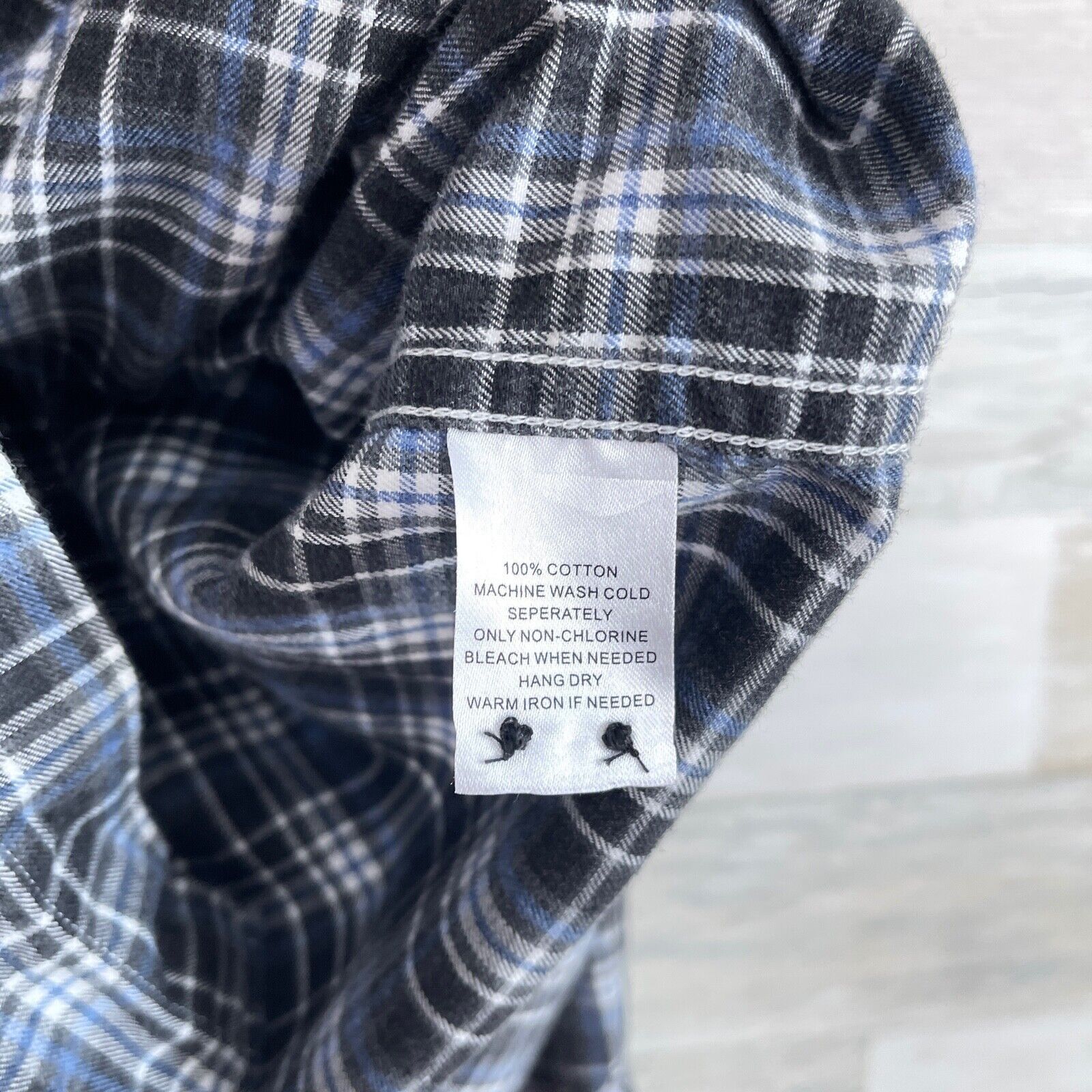 UNTUCKit UNTUCKit Flannel Plaid Shirt Blue Gray Button Down Mens L Size US L / EU 52-54 / 3 - 6 Thumbnail
