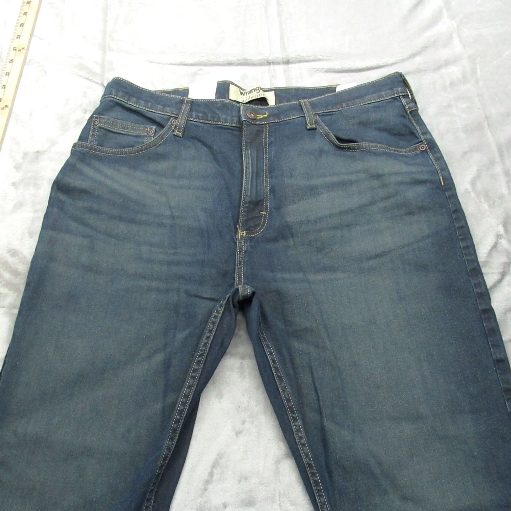 Wrangler Wrangler Jeans Mens 36x30 Relax Straight Denim Stretch Rugged Work Whisker Fade Size US 36 / EU 52 - 2 Thumbnail