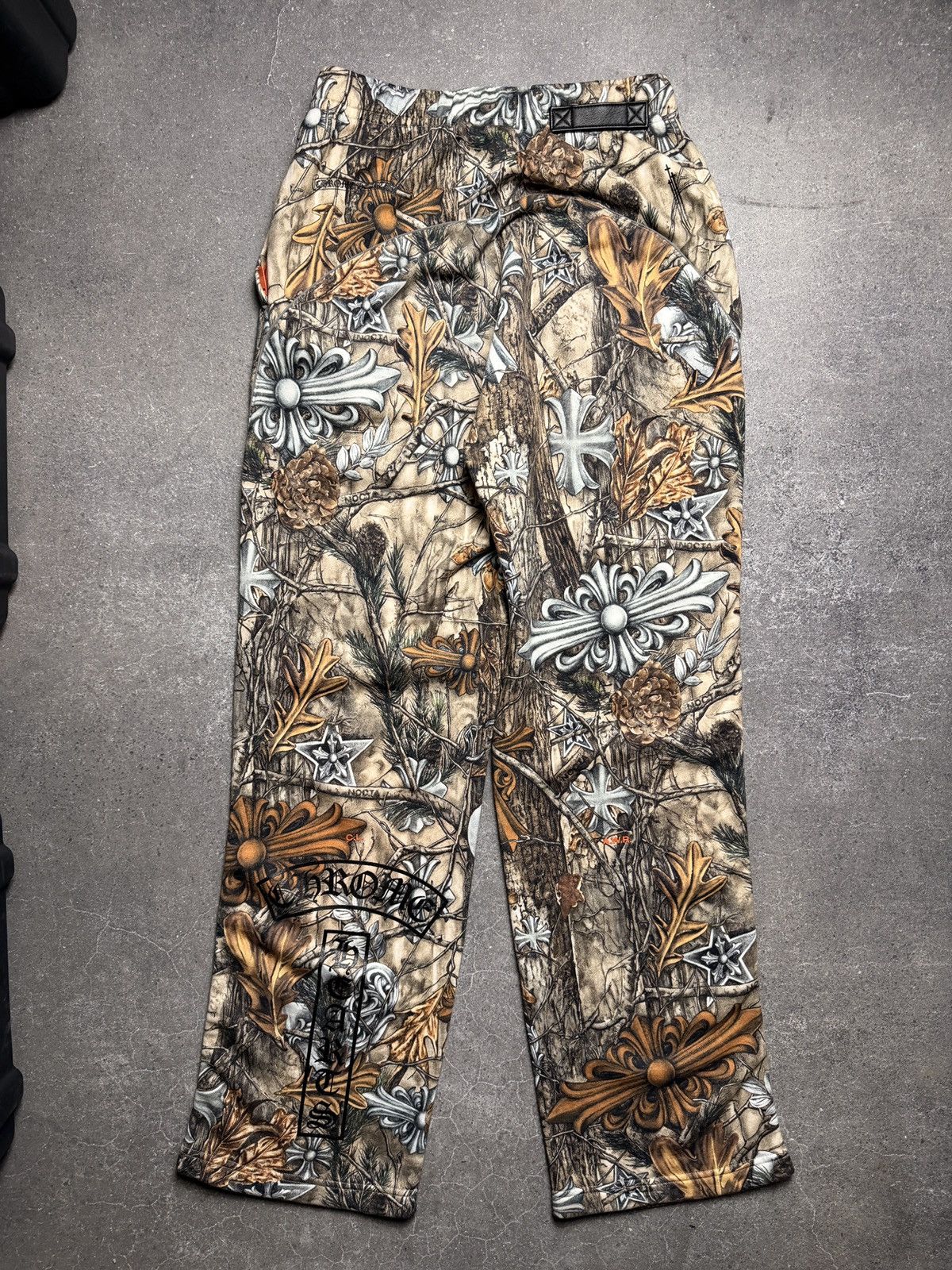 Chrome Hearts × NOCTA × Nike Chrome Hearts x Nike Nocta Cross Patch Camo Sweatpants Size US 34 / EU 50 - 7 Thumbnail