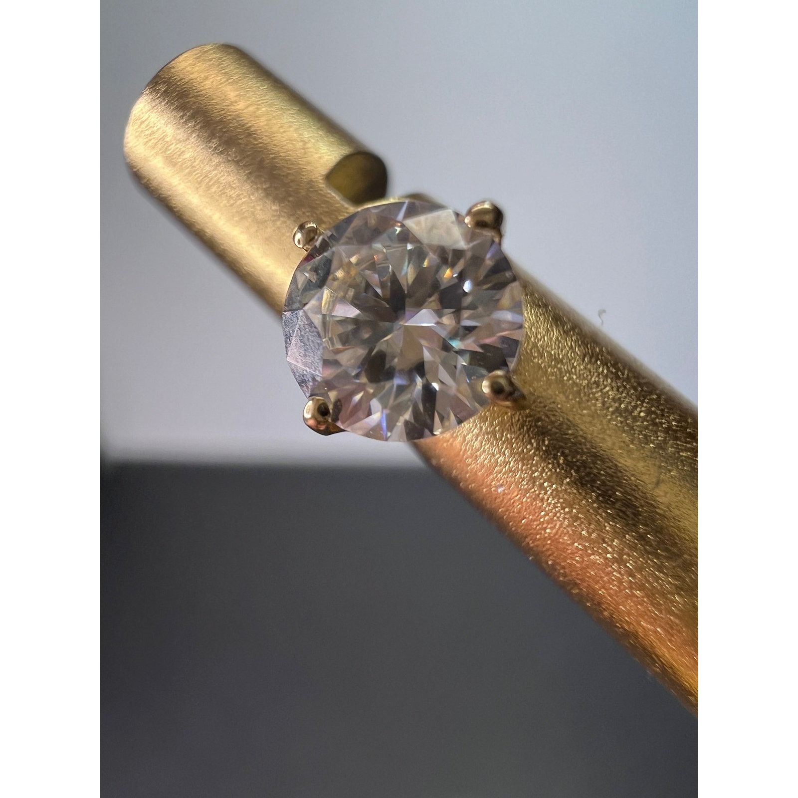 Other 10k yellow gold moissanite stud earrings Size ONE SIZE - 7 Thumbnail