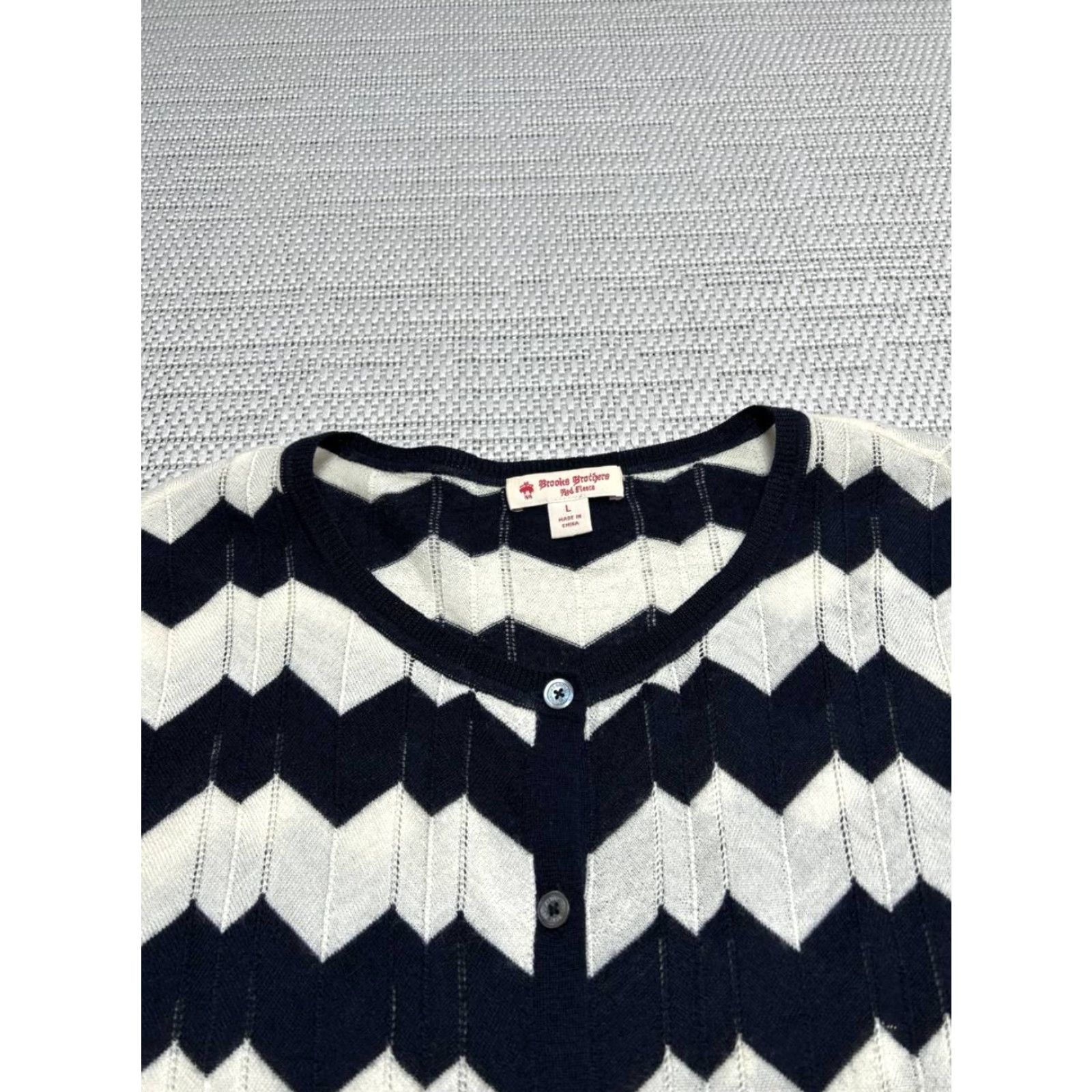 Brooks Brothers Brooks Brothers Red Fleece Cardigan Sweater Womens Large Multicolor Chevron Knit Size L / US 10 / IT 46 - 3 Thumbnail