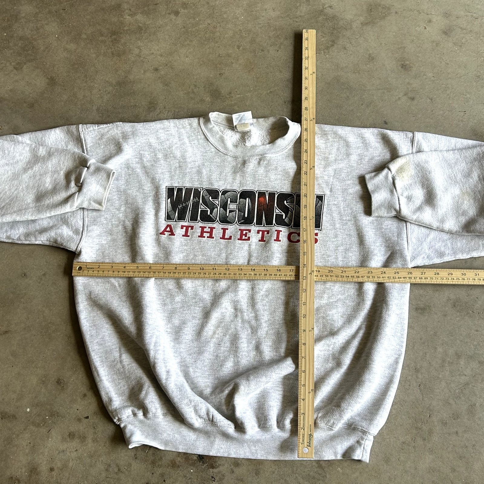 Vintage Vintage 90s Wisconsin Sports Gray Crewneck XL Stained Size US XL / EU 56 / 4 - 4 Thumbnail