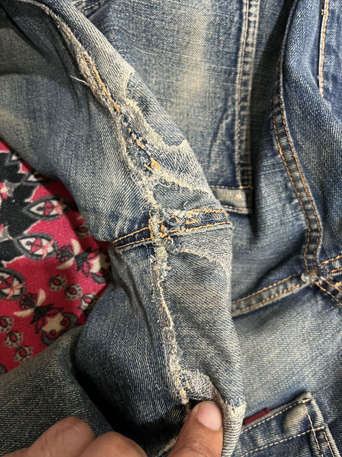 The Real McCoy's Joe McCoy & Co Lot 905 Dark Faded Distressed Selvedge Jeans Size US 34 / EU 50 - 14 Thumbnail