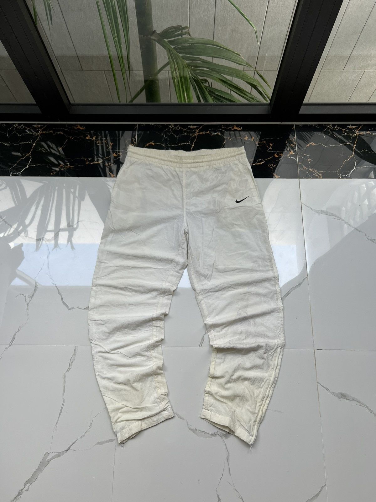 Nike × Vintage 90’s NIKE BAGGY TRACK Y2K SWOOSH LOGO PANTS PARACHUTE Size US 34 / EU 50 - 1 Thumbnail