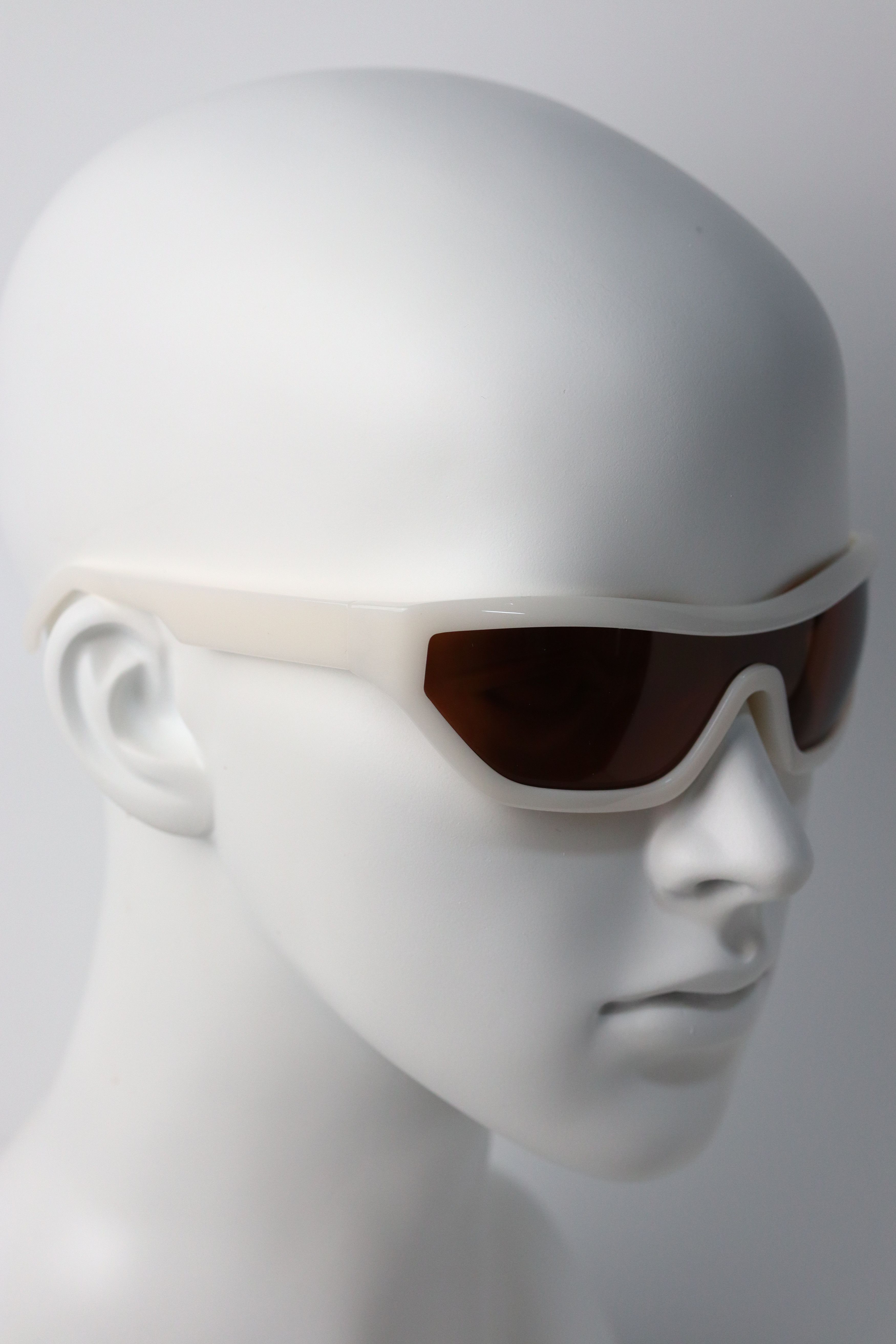 Japanese Brand Y2k Avant Garde Futuristic Rectangle White Sunglasses OS Size ONE SIZE - 6 Thumbnail