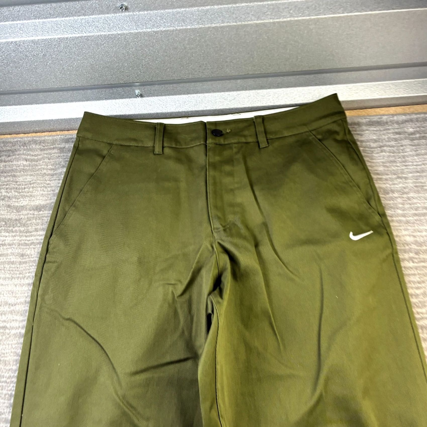 Nike Nike Pants Mens 34x32 Olive Military Green Baggy Wide Leg Chino Relaxed Straight 90s Army Casual Reserved Mens Size US 34 / EU 50 - 3 Thumbnail