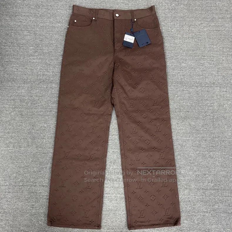 Louis Vuitton Louis Vuitton SS25 embossed full logo jeans Size US 34 / EU 50 - 1 Thumbnail