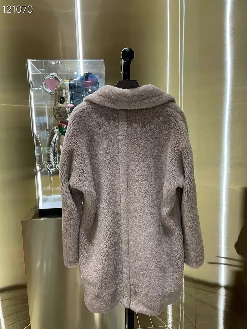 Max Mara Max Mara Short Teddy Jacket Size M / US 6-8 / IT 42-44 - 2 Thumbnail