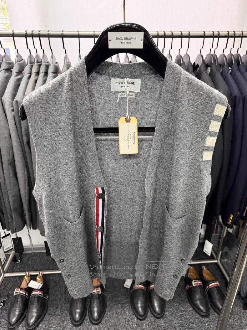 Thom Browne Thom Browne Cashmere Vest Size US L / EU 52-54 / 3 - 1 Thumbnail
