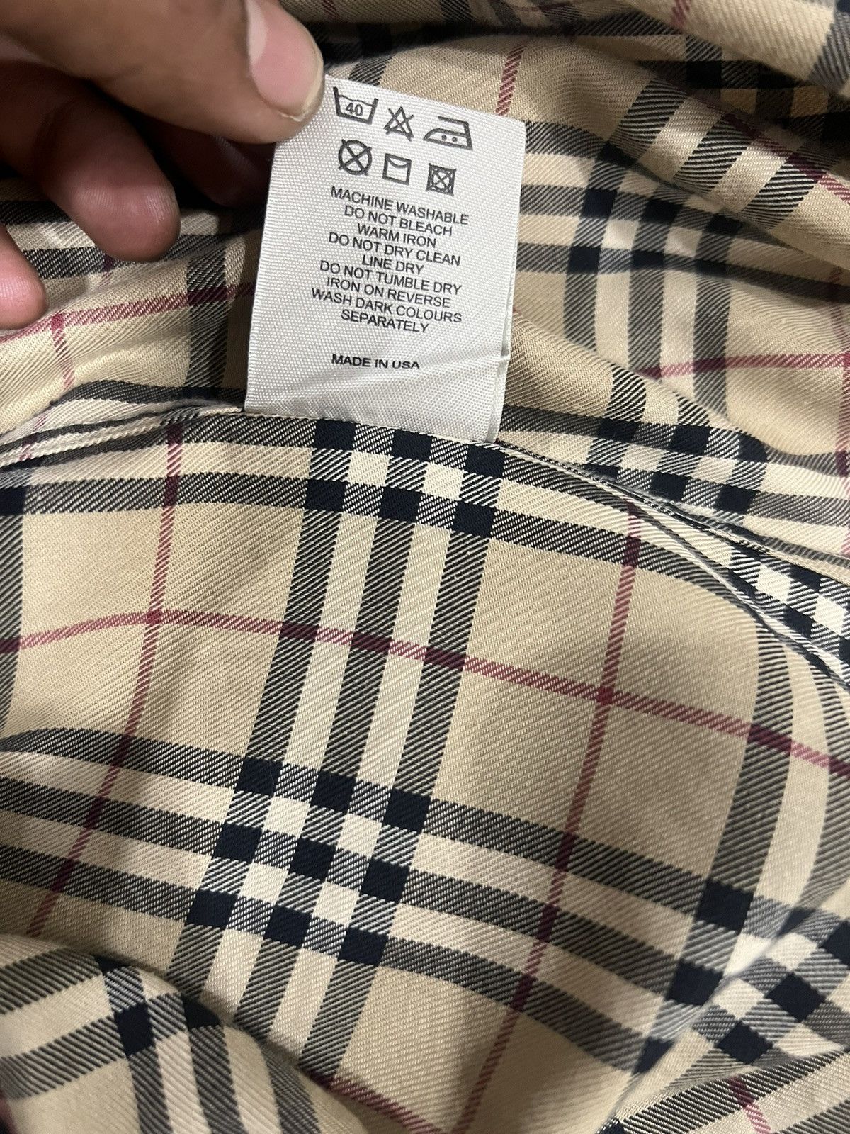 Burberry Famous Burberry Shirt Size US M / EU 48-50 / 2 - 13 Thumbnail