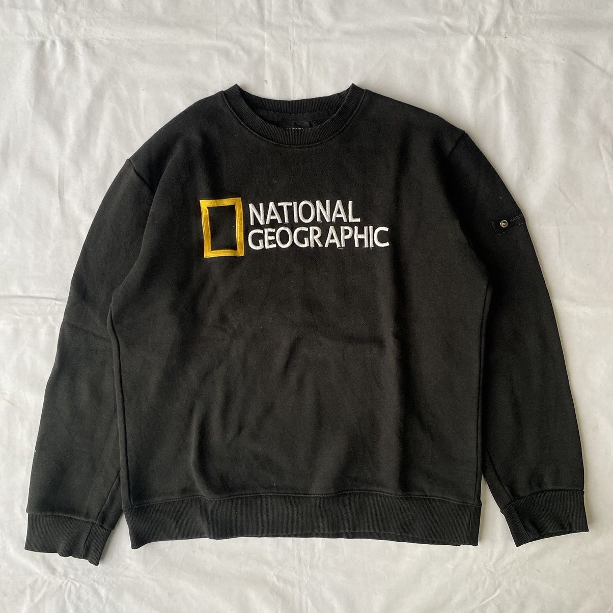 Japanese Brand × Vintage Classic Yellow Logos National Geographic Sweatshirt Size US XL / EU 56 / 4 - 1 Thumbnail