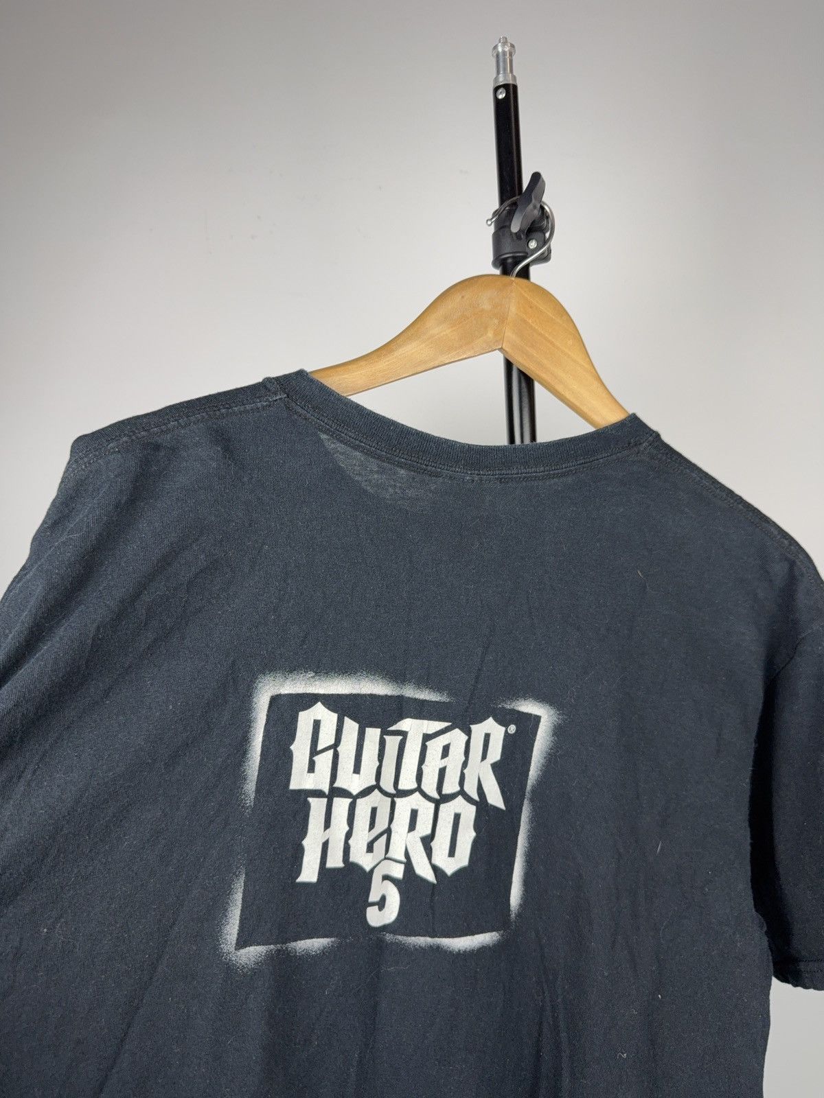 Vintage 2009 PromoGuitar Hero 5 Graphic Game T-Shirt Black Gildan Size US L / EU 52-54 / 3 - 12 Thumbnail