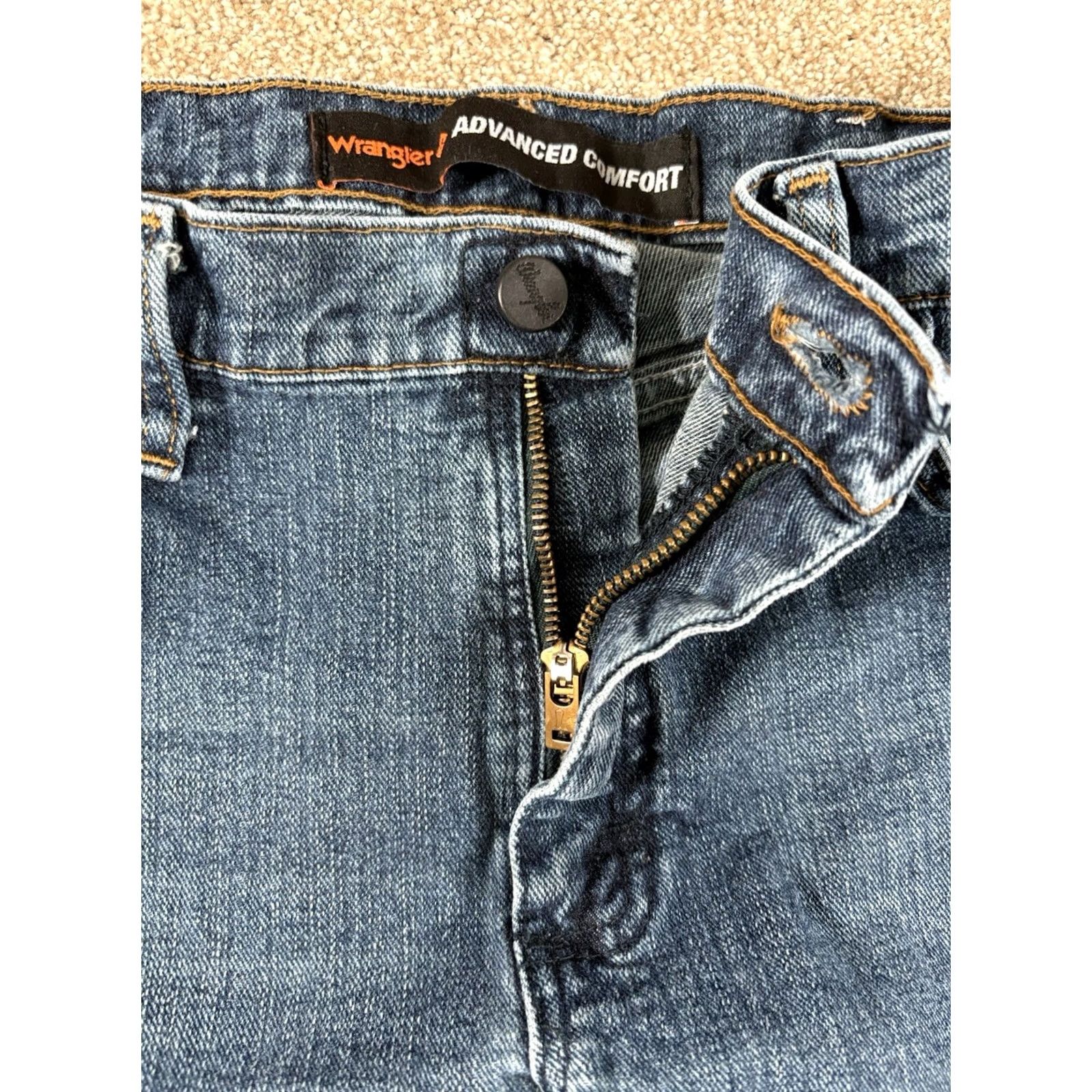 Wrangler Wrangler Jeans Denim Advanced Comfort Wrangler FR • Jeans • Men • 31x27 • Blue • Cotton Blend • Straight • Regular • 27 Inseam • 1990s? Size US 31 - 7 Thumbnail