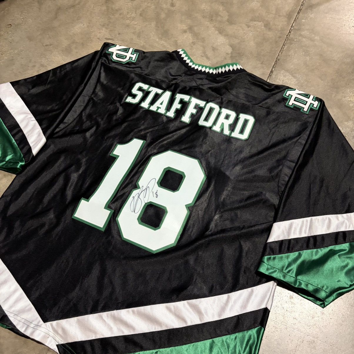 NCAA Vintage North Dakota Fighting Sioux Hockey Jersey Stafford Size US XL / EU 56 / 4 - 12 Thumbnail