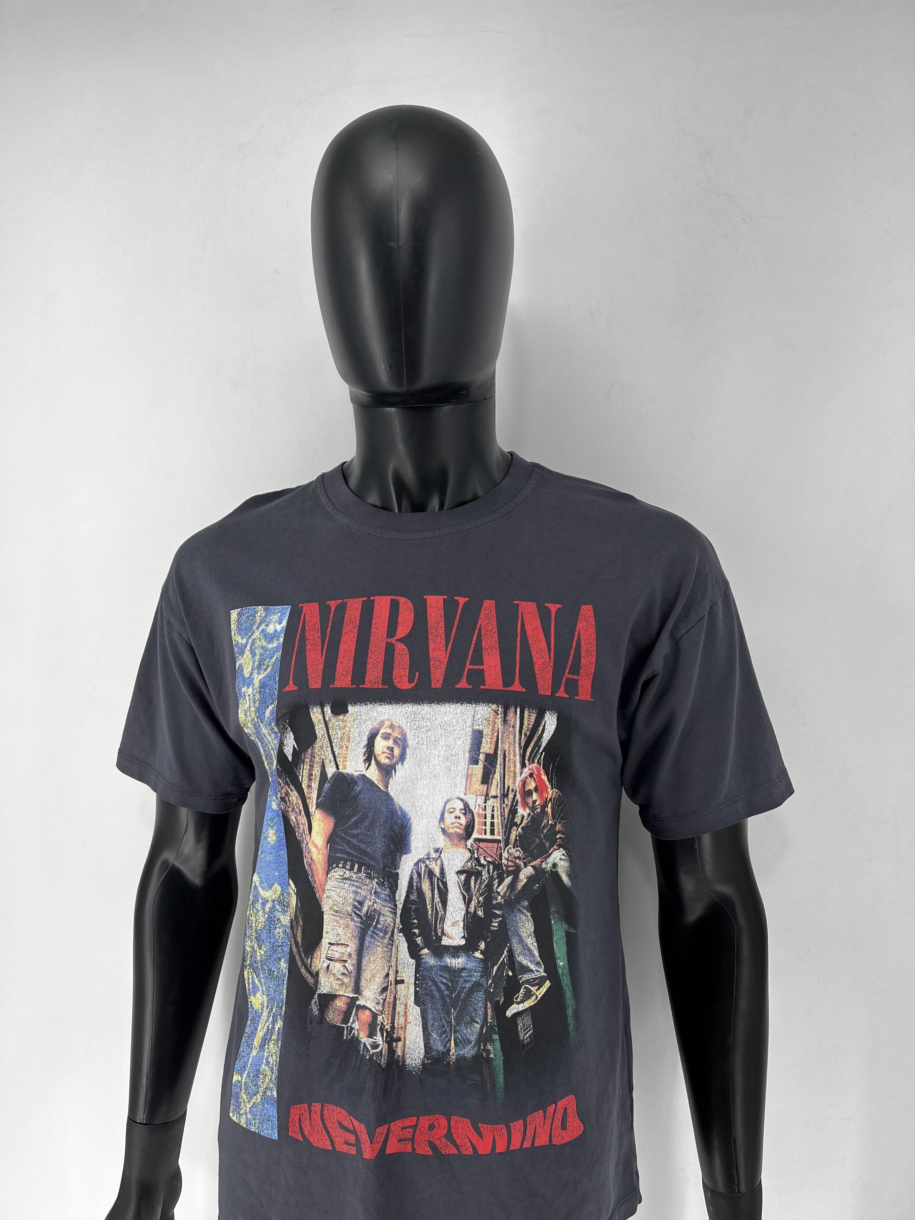 Band Tees × Vintage Vintage Y2K Nirvana Kurt Cobain Tee Print Band Tour Rock Size US XS / EU 42 / 0 - 16 Thumbnail