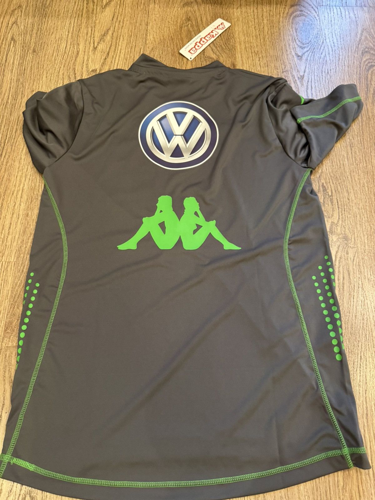 Kappa WOLFSBURG 2014 2015 TRAINING KAPPA FOOTBALL JERSEY SIZE M Size US M / EU 48-50 / 2 - 13 Thumbnail