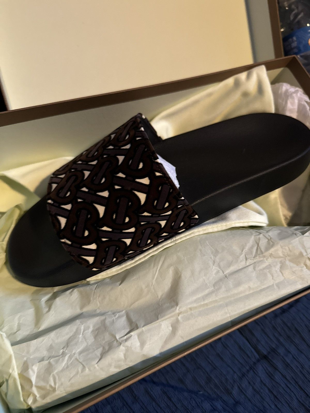 Burberry Burberry Monogram flocked slides Size US 9.5 / EU 42-43 - 4 Thumbnail
