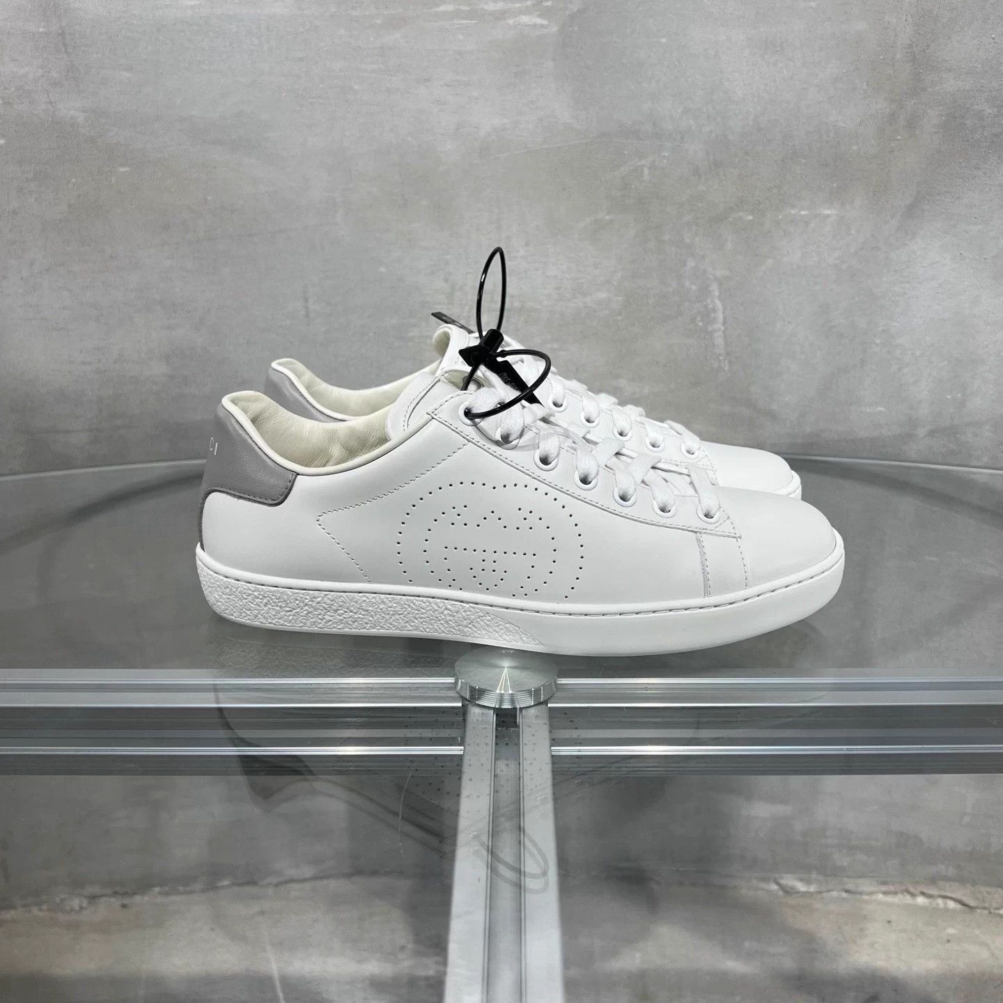 Gucci Gucci GG white sneakers BNIB EU 37 Size US 6 / IT 36 - 4 Thumbnail