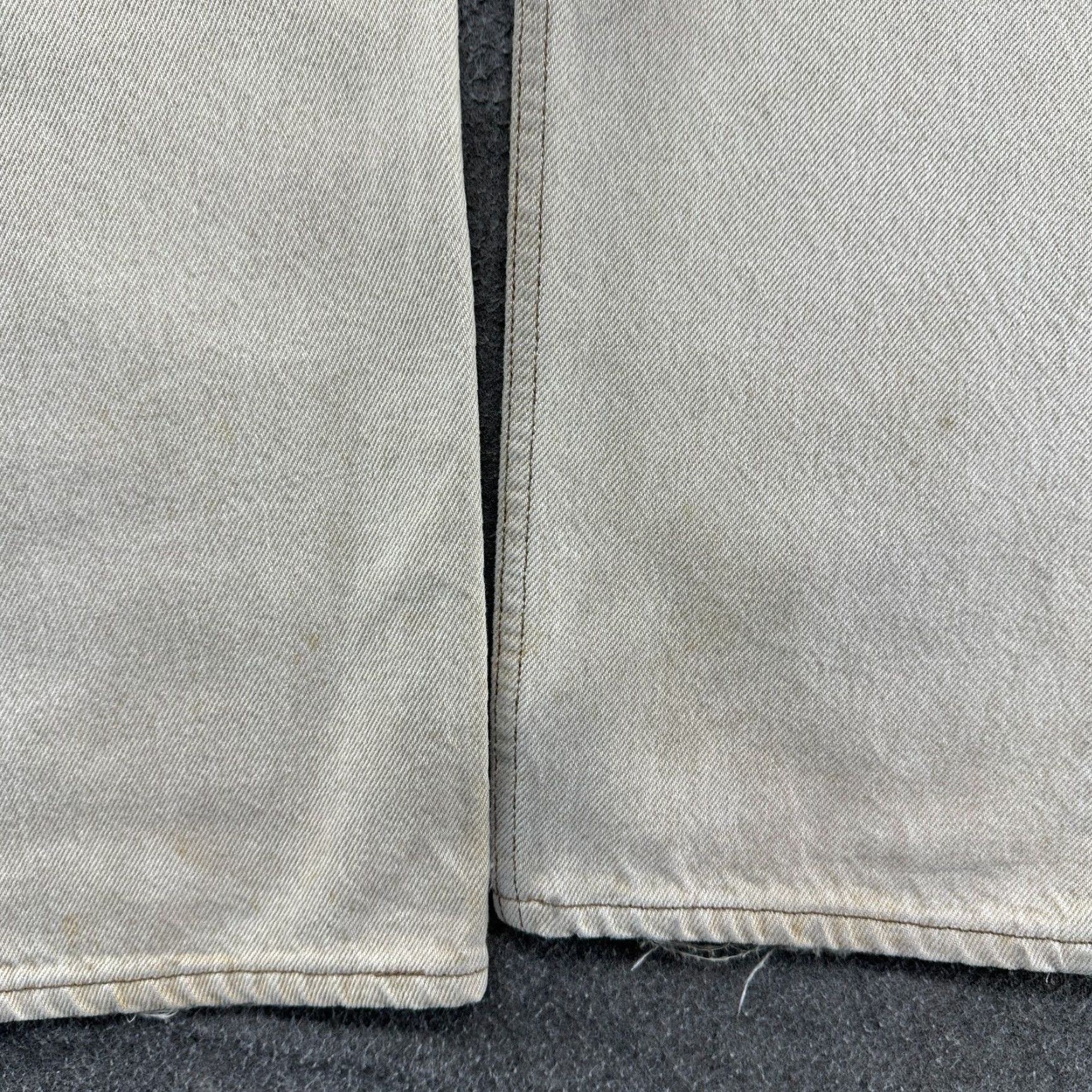 Levi's VINTAGE Levi's 501 Jeans Mens 32x30 Beige Light Wash Straight Regular Fit USA 90s Men's Jeans Regular Beige 501 Series Distressed USA Pattern Size US 32 / EU 48 - 4 Thumbnail