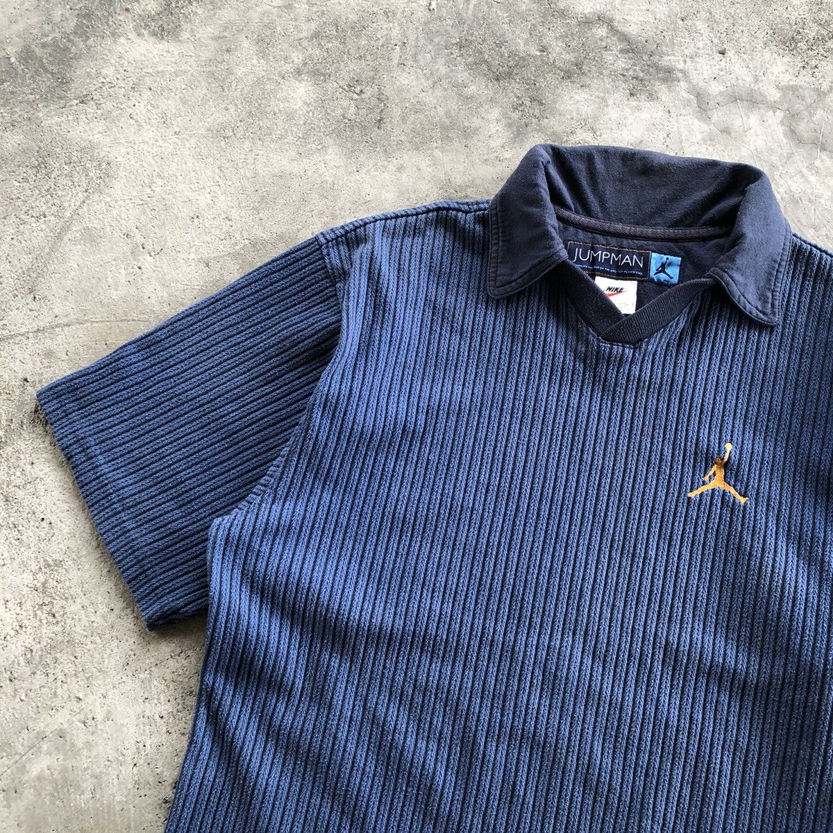 Nike NIKE Jordan Rare Embroidery Jump Man Collar Shirt Size US M / EU 48-50 / 2 - 3 Thumbnail
