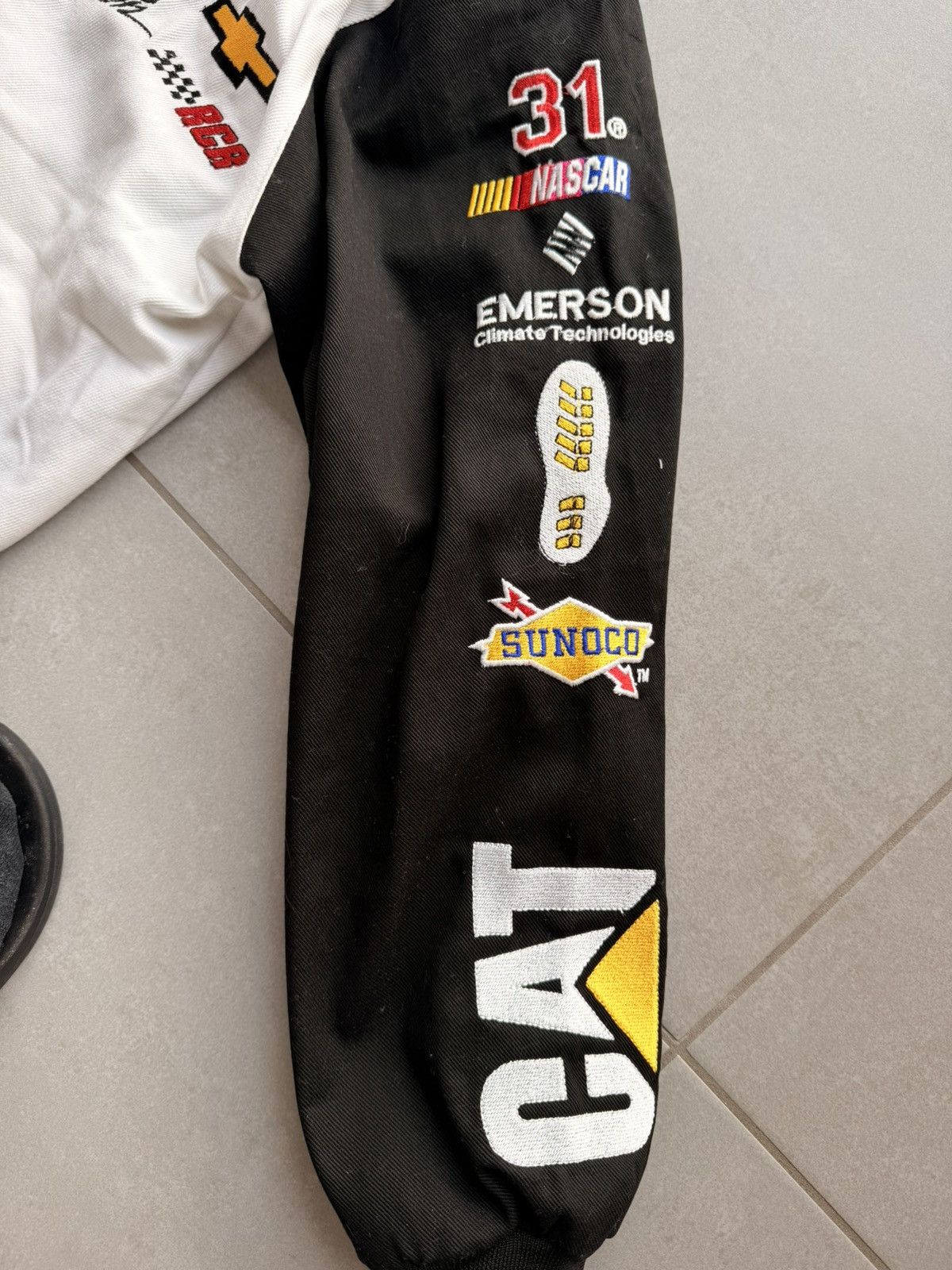 JH Design Nascar racing jacket caterpillar logos embroidered -Size L Size US L / EU 52-54 / 3 - 4 Thumbnail