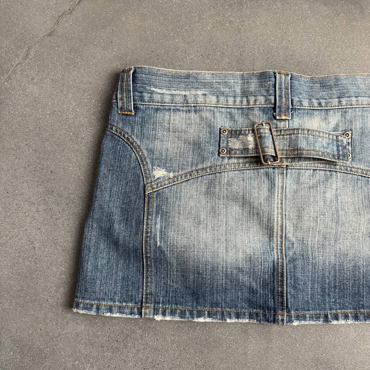 Japanese Brand Y2K Bondage Distressed Denim Mini Skirt Size 32" / US 10 / IT 46 - 6 Thumbnail