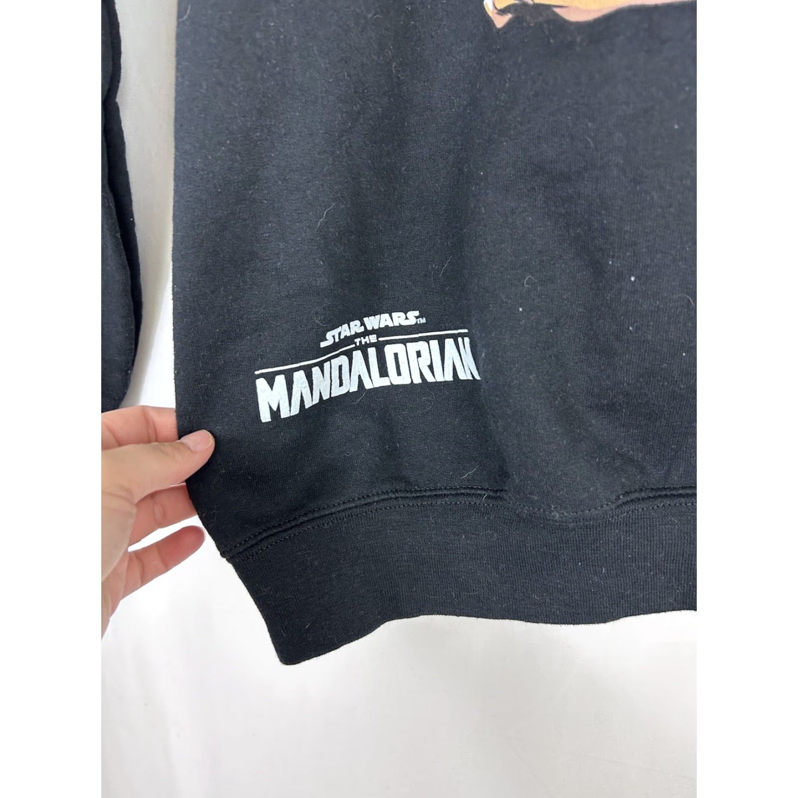 Star Wars Star Wars Mens M Mandalorian Grogu Crewneck Pullover Sweatshirt Black Mens Size US M / EU 48-50 / 2 - 4 Thumbnail