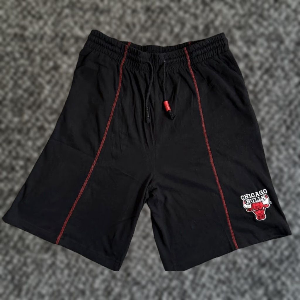 Starter VINTAGE 90s Chicago Bulls Starter Cotton Blend Basketball Shirts XL Men Black Pockets Athletic NBA Size US XL / EU 56 / 4 - 1 Thumbnail