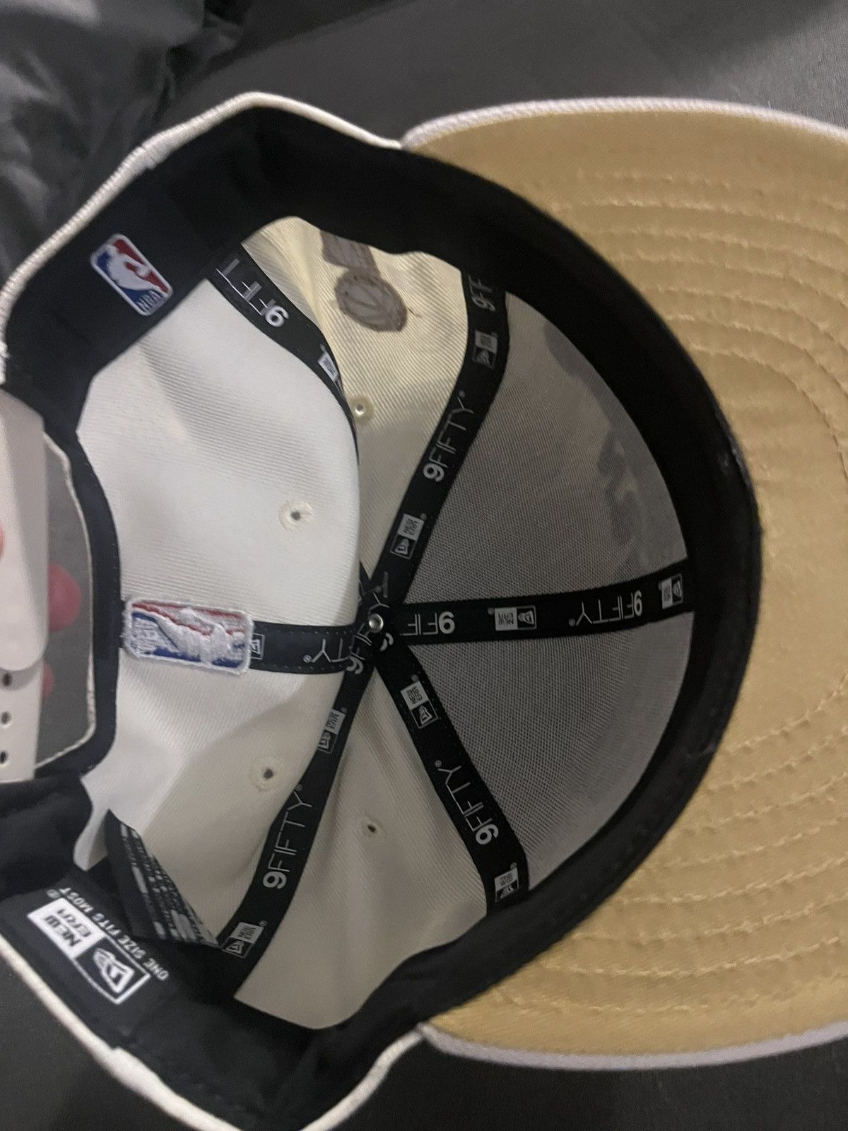 NBA × New Era Boston Celtics 2023-2024 NBA Champions New Era snapback hat Size ONE SIZE - 7 Thumbnail