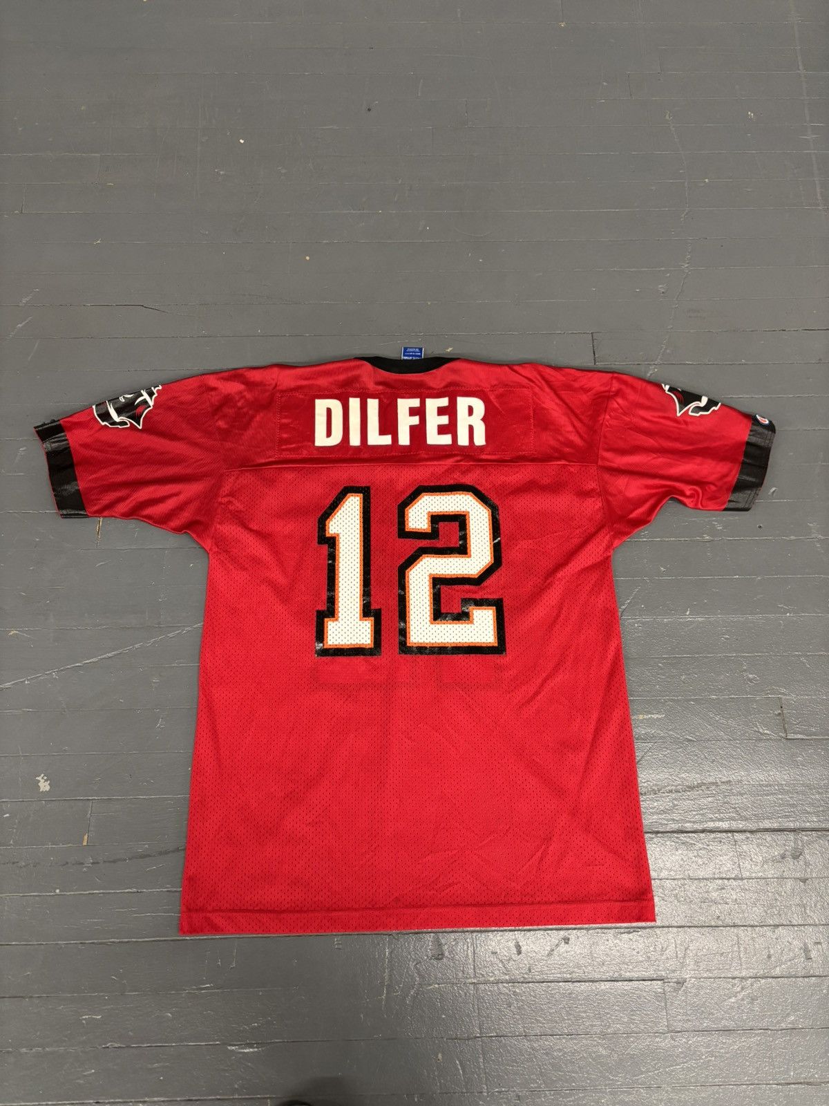 Champion × NFL × Vintage Vintage Tampa bay buccaneers Dilfer Champion jersey Size US L / EU 52-54 / 3 - 8 Thumbnail