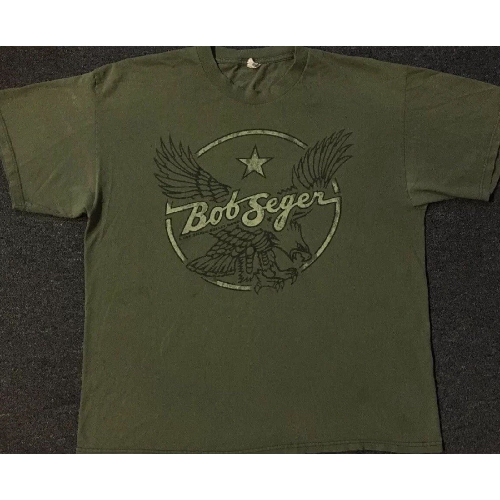 Vintage VINTAGE Bob Seger 2011 Faded Distress Tour Shirt XL Concert Rock Eagle Grunge 90s T-Shirt Men XL Green Graphic Tee Band Rock N Roll 80s 90s Size US XL / EU 56 / 4 - 2 Thumbnail