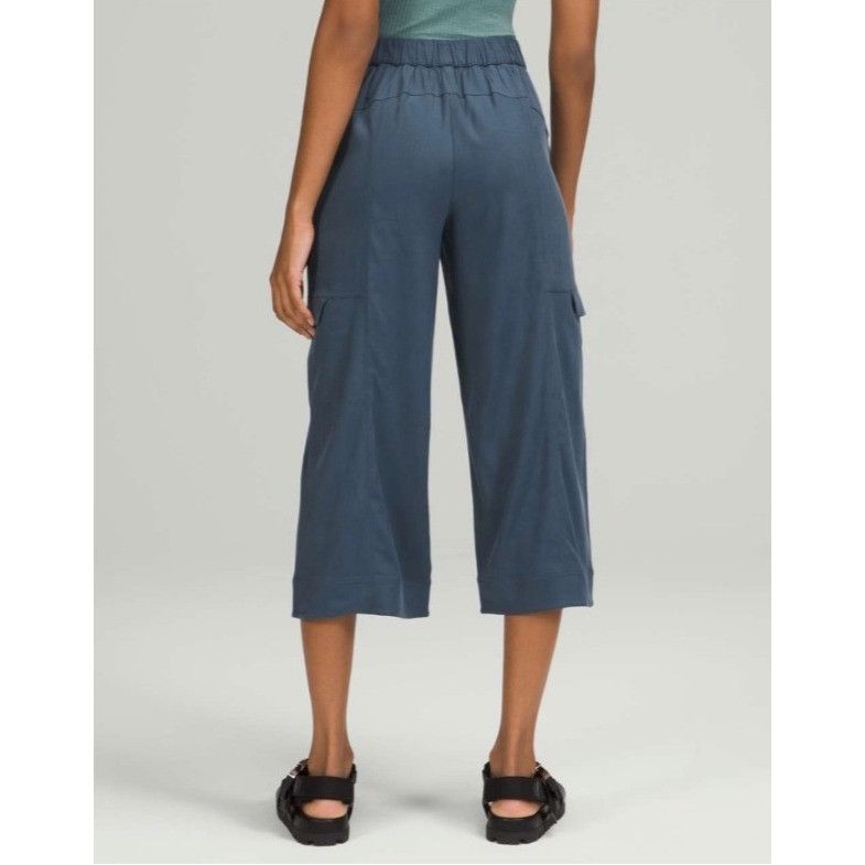 Lululemon Lululemon Metropolis Maven High Rise Crop Size 2Iron Blue Size 26" / US 2 / IT 38 - 6 Thumbnail