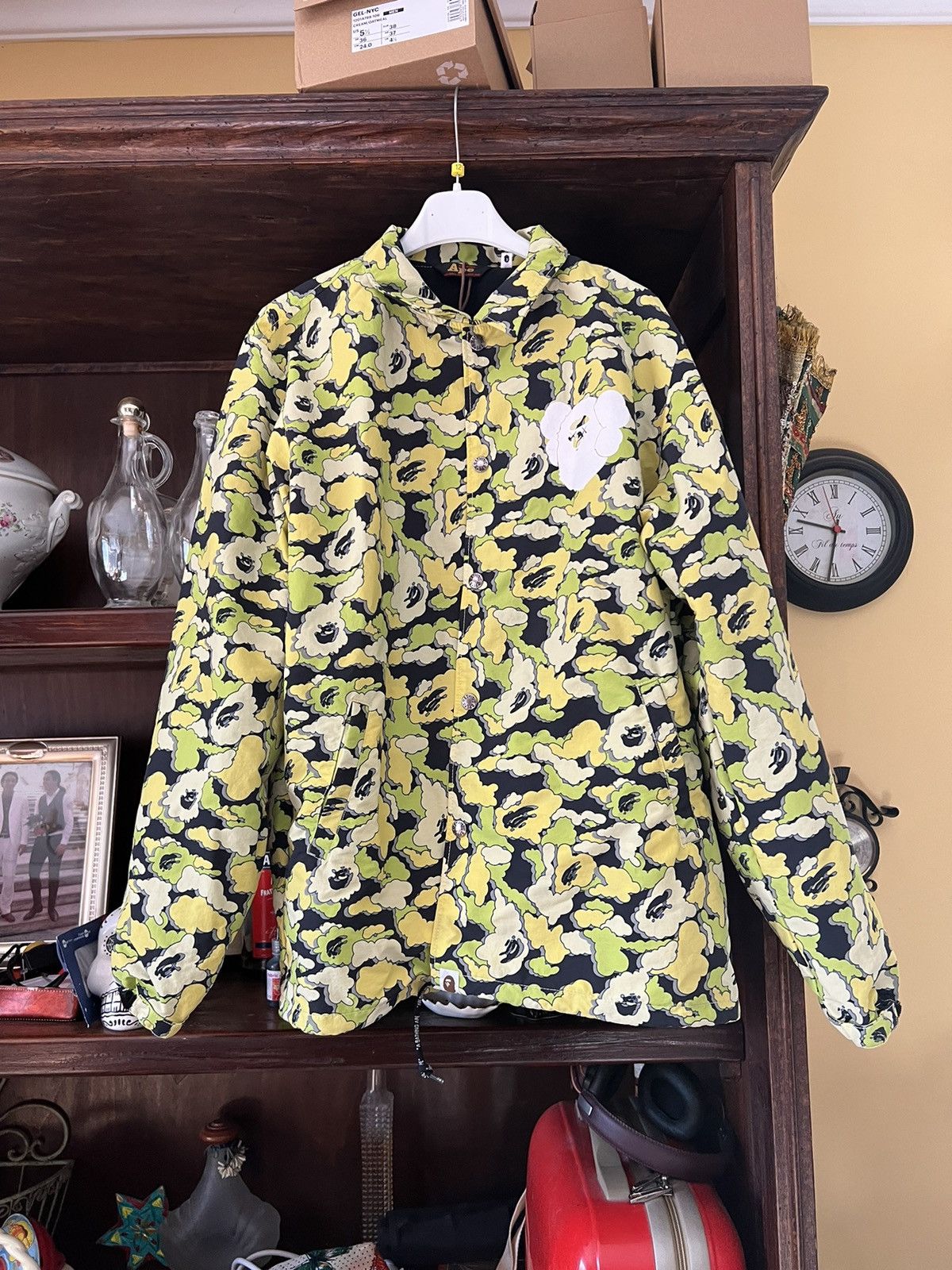 最新情報 KAWS BAPE コーチジャケット ジャケット・アウター