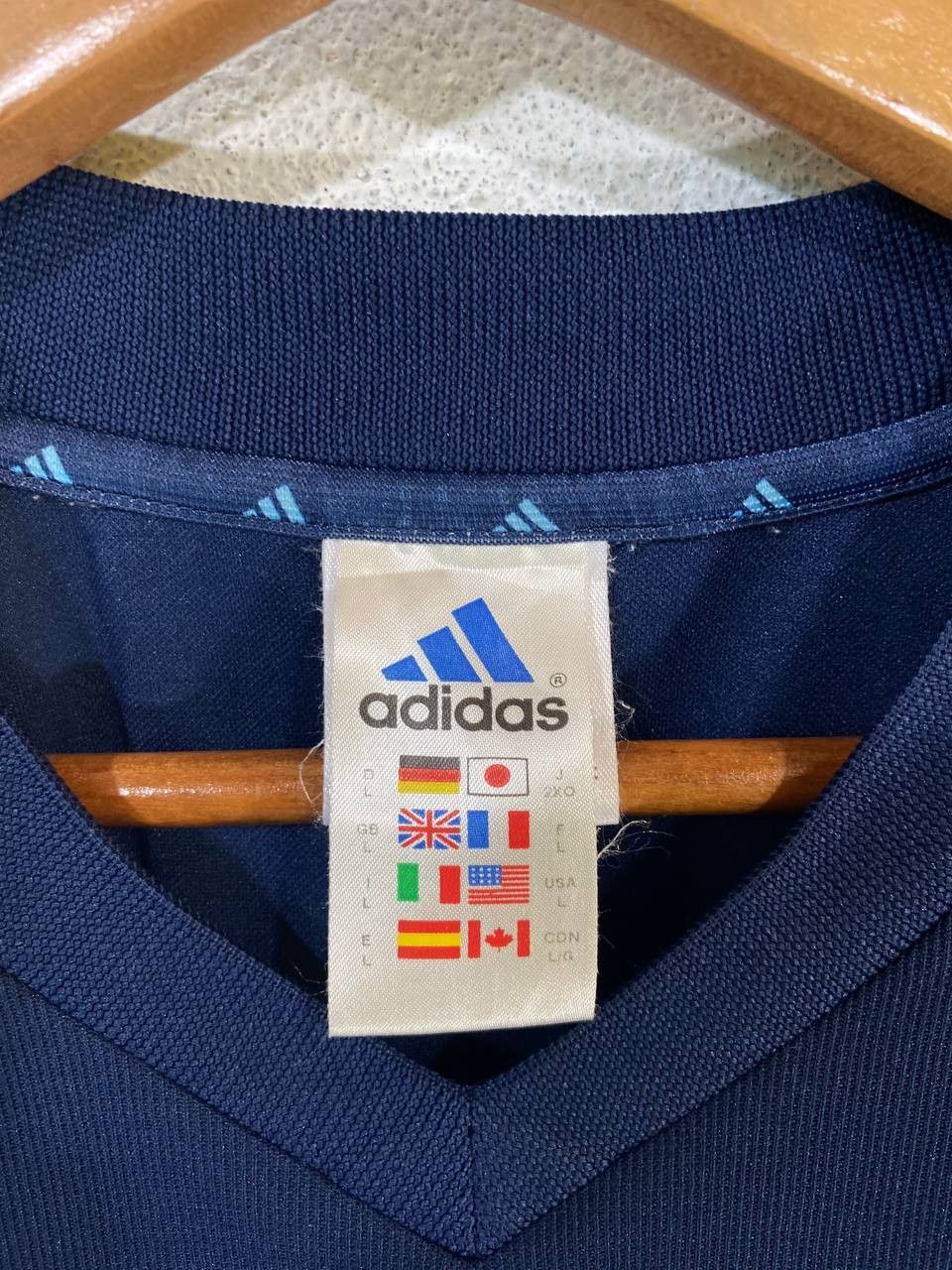 Adidas vintage adidas argentina football club jersey Size US L / EU 52-54 / 3 - 4 Thumbnail
