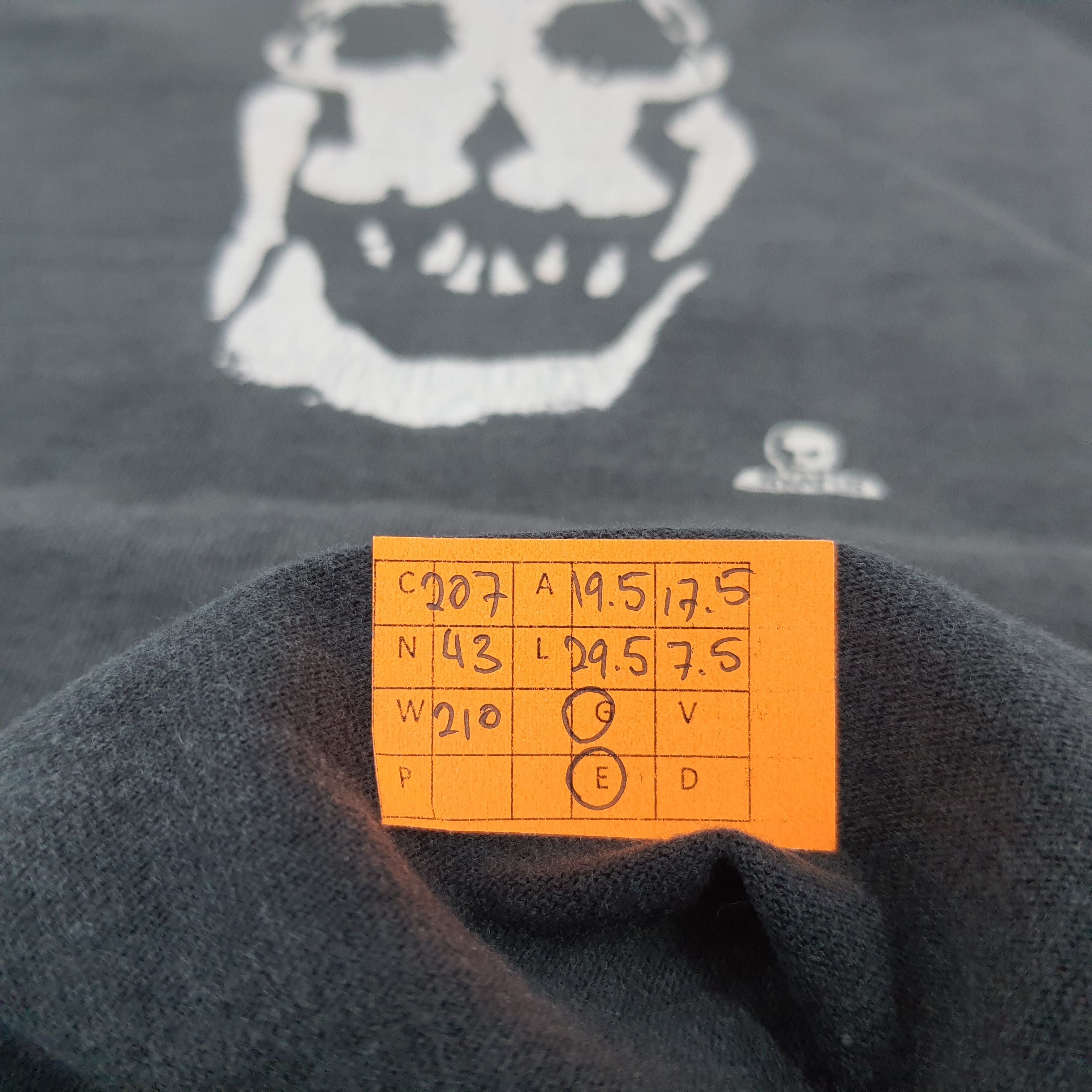 Vintage Vintage Skates Skateboards Naked Streetwear Tshirt Size US M / EU 48-50 / 2 - 8 Thumbnail