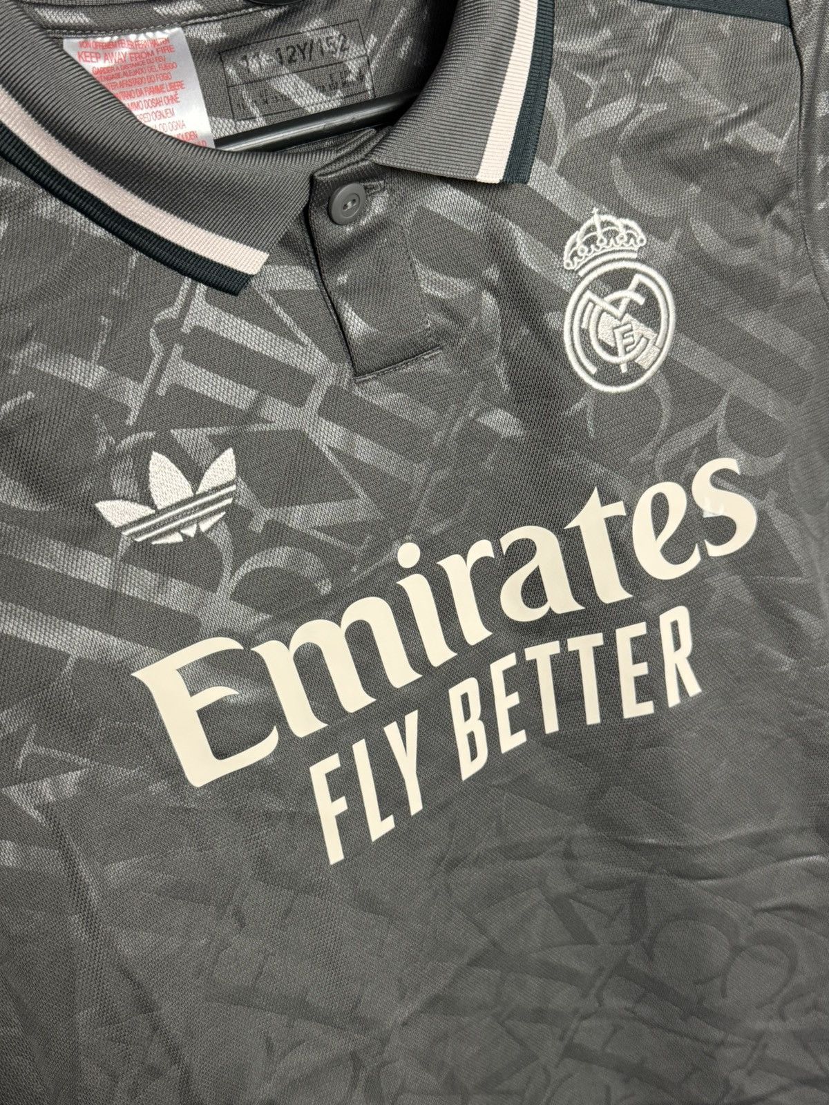 Adidas KIDS New Real Madrid 24/25 Third Valverde Football Jersey Size US XS / EU 42 / 0 - 4 Thumbnail
