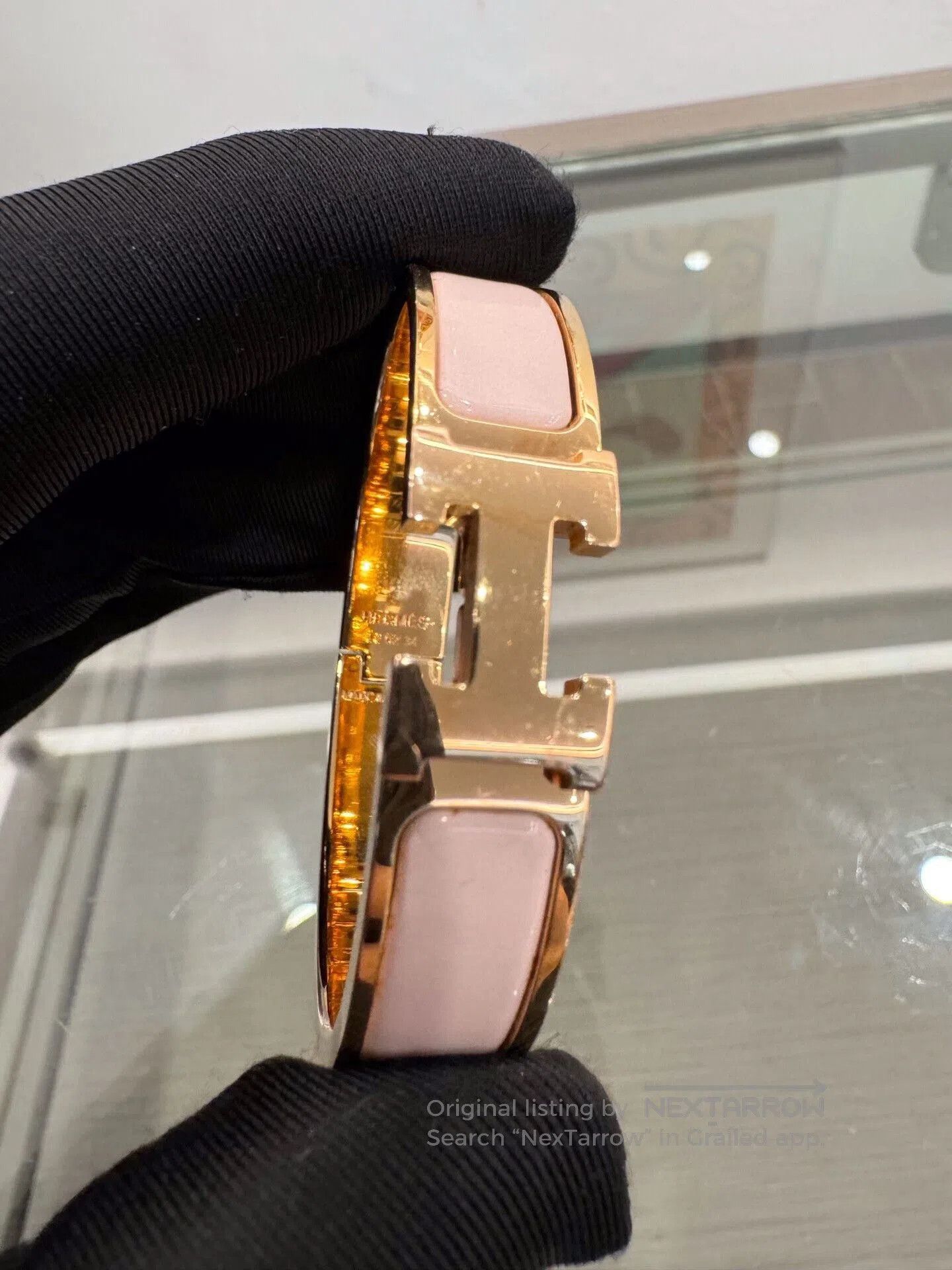 Hermes Hermes Clic H Enamel Gold Bracelet. Size ONE SIZE - 3 Thumbnail