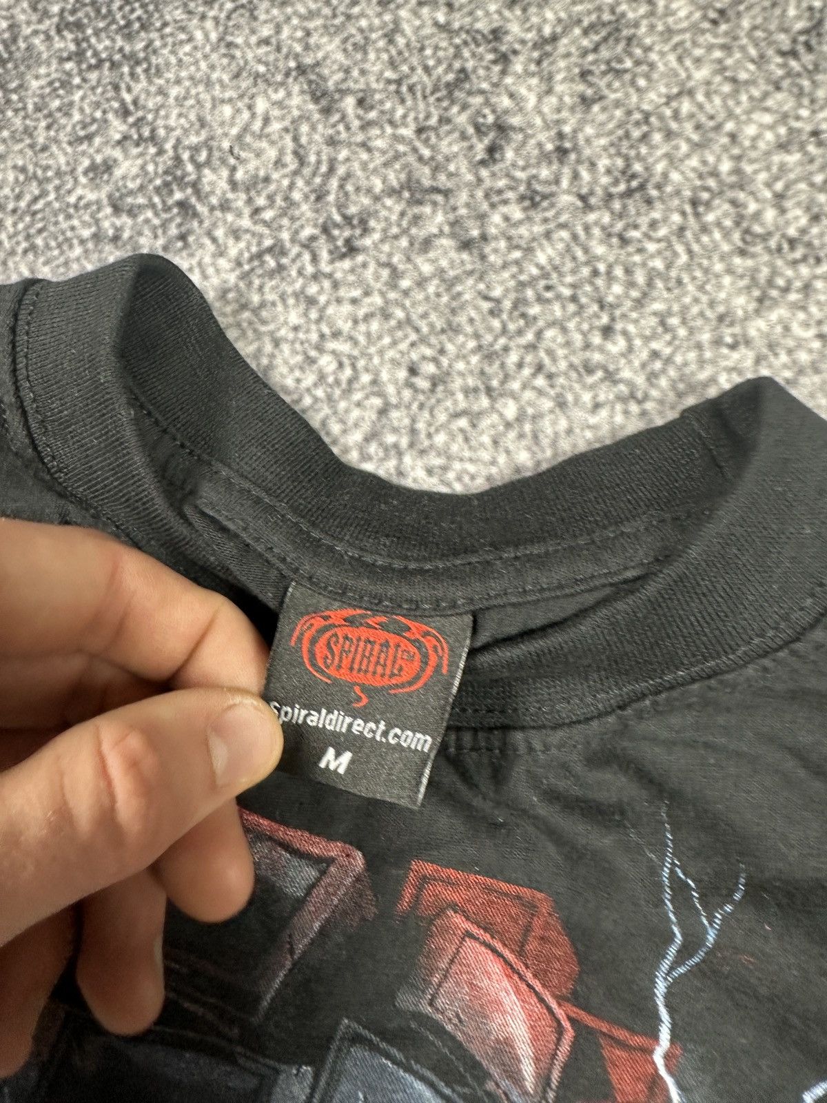 Vintage Vintage Spiral Skull Death by TV Logo T-shirt Streetwear VTg Size US M / EU 48-50 / 2 - 2 Thumbnail