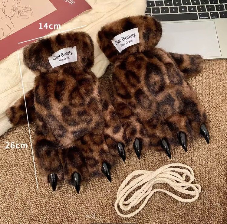 Other Plush Leopard Paw Winter Cosplay Gloves Size ONE SIZE - 2 Thumbnail